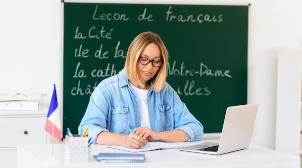 400 Kč / 60 min.<br/><p>Zkušební hodina zdarma</p>